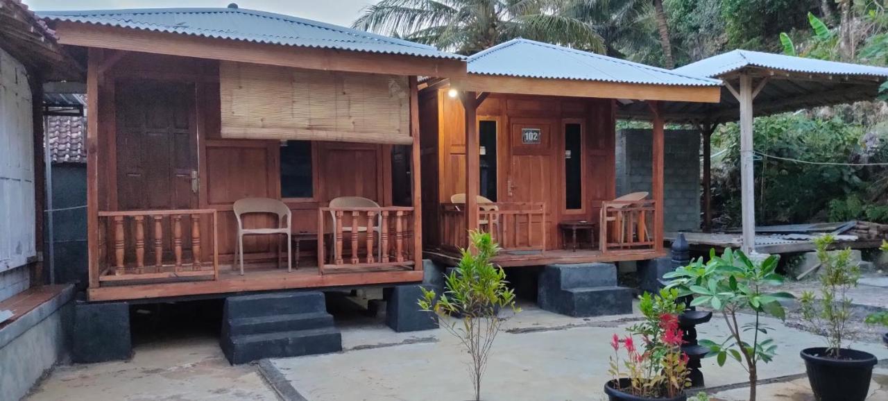 Hotel Limasan Mbah Darmo à Tepus Extérieur photo